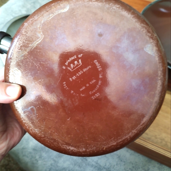 Vintage MCM Regal Ware Inc striped wooden handled 2 and 5 qt pots with lids - Picture 8 of 15